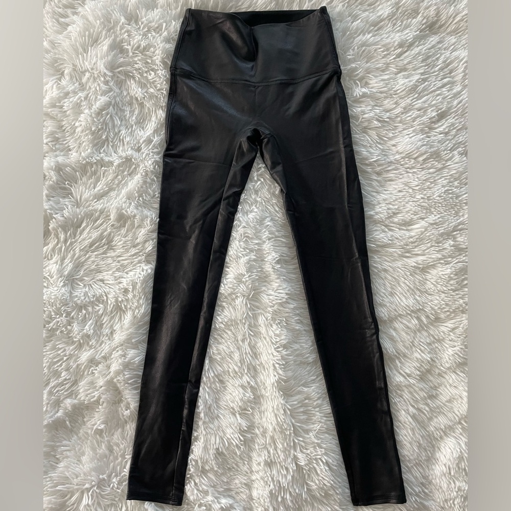 Jane and Bleecker Black Leggings